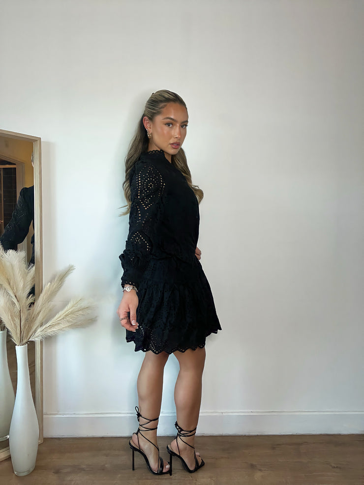 Y.A.S DRESS IN BLACK